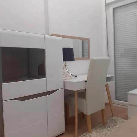 Beograd /slavija - Fontana 70 M2 Apartmán