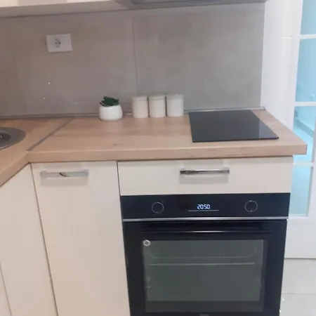 Beograd /slavija - Fontana 70 M2 Apartmán *