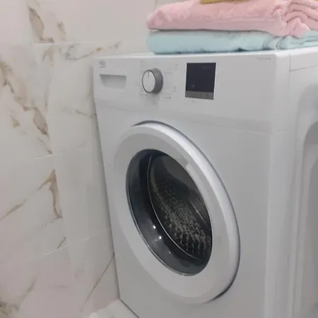 Beograd /slavija - Fontana 70 M2 Sajmiste